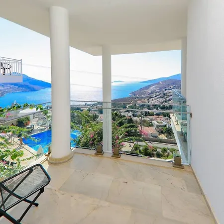 3 Bedroom - 1173 *