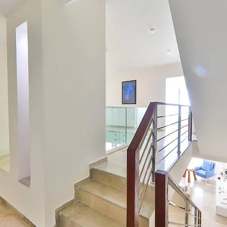 Villa 3 Bedroom - 1173 *
